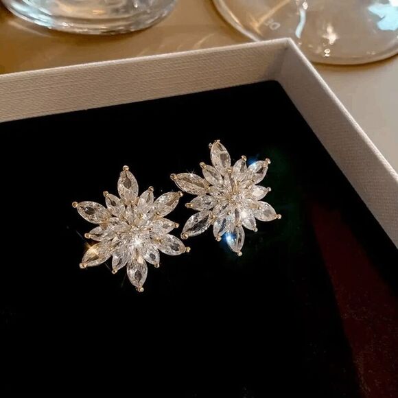Diamond Gold Flower Snowflake Stud Earrings - Picture 2 of 7